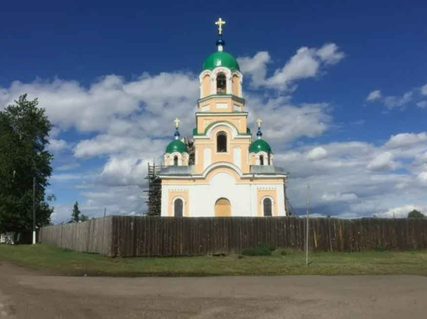 Экскурсия в храм: культурное и духовное обогащение.