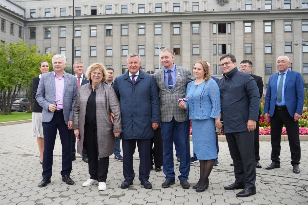 Школы сёл Голуметь, Алехино, Узкий Луг и деревни Балухарь Черемховского района получили новые автобусы для подвоза детей!.
