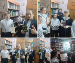 Учащиеся 5 классов с удовольствием посетили сельскую библиотеку, где отметили День поэзии..