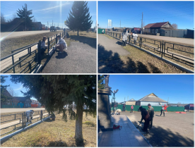 Учащиеся, педагоги совместно с Администрацией Голуметского МО провели субботник по благоустройству поселения..